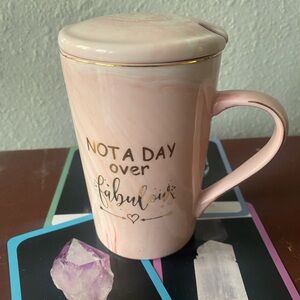 MARBLED MUG WITH LID Size 5 x 3.5 Inches